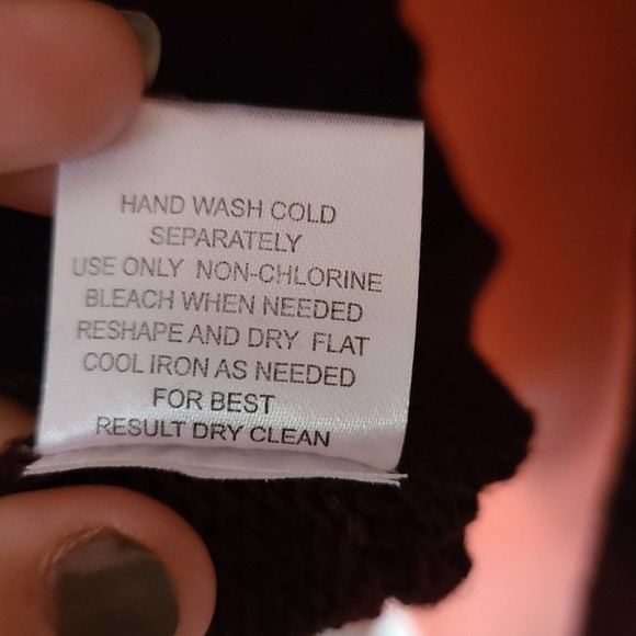 Pink Rose Burgandy V Neck Sweater Size Small - Picture 5 of 6